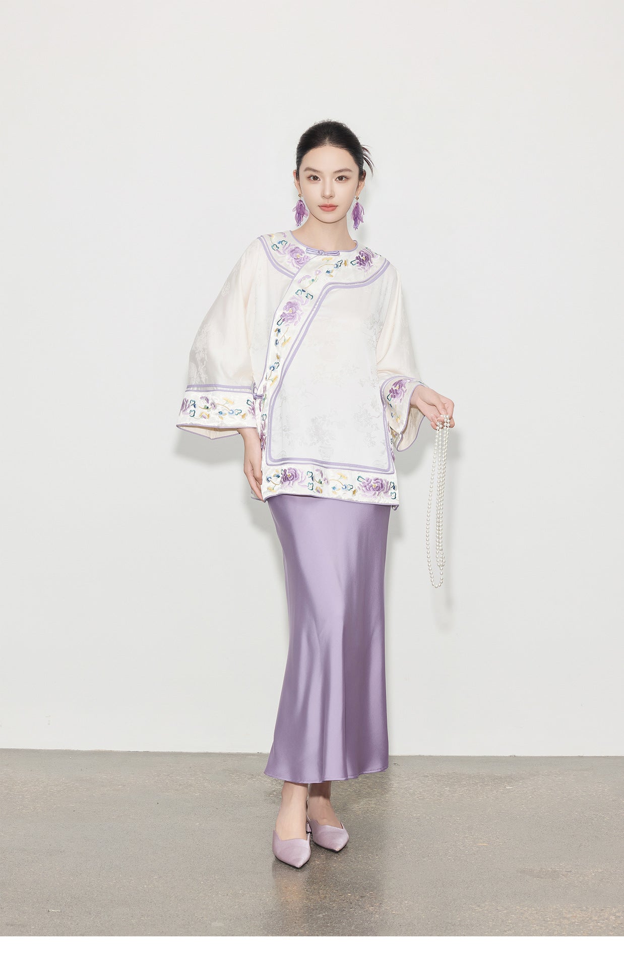 Chinese Style Jacquard Embroidery Coat for Women