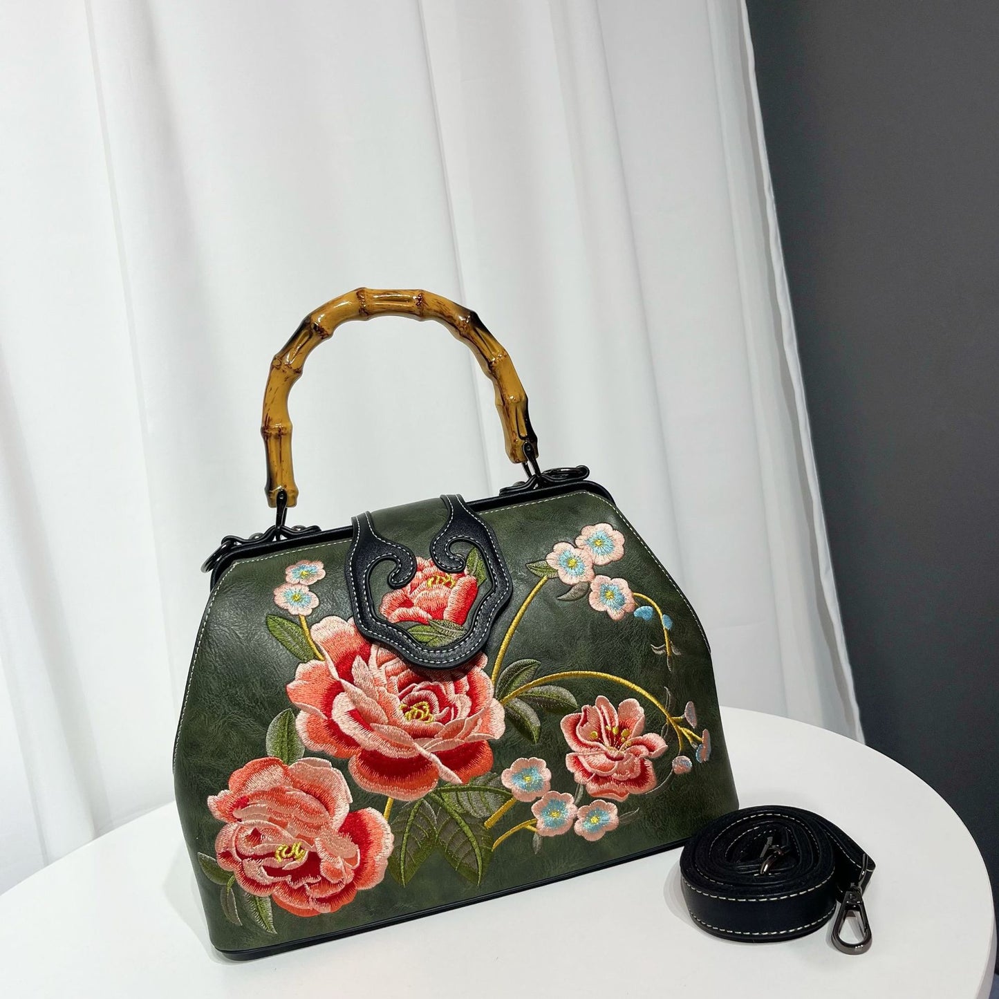 Vintage Chinese Embroidered Bag — Elegant Shoulder Crossbody for Women