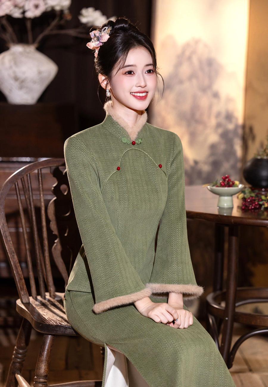 2025 Improved Green Cheongsam – Elegant Warm National Style