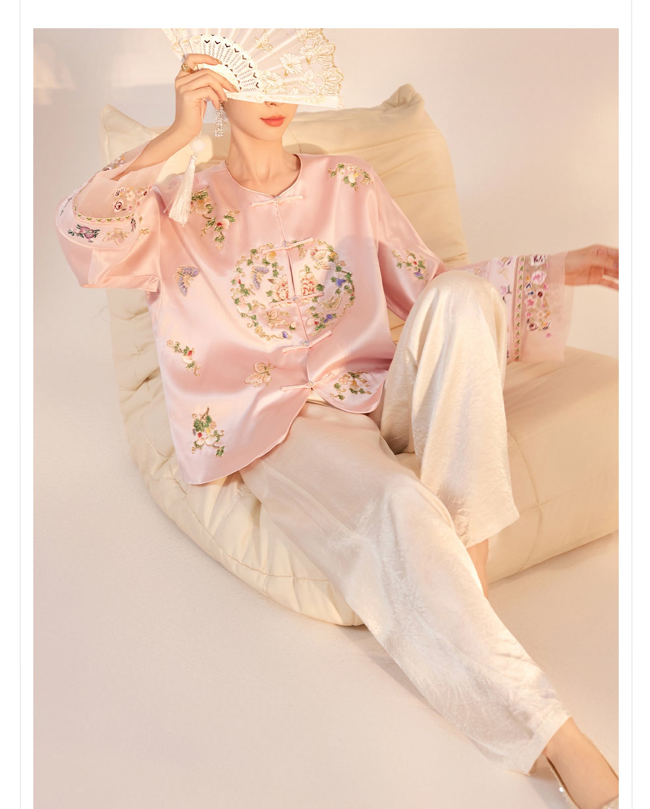 2026 Autumn New Chinese Style Printed Embroidered Acetate Coat for Women