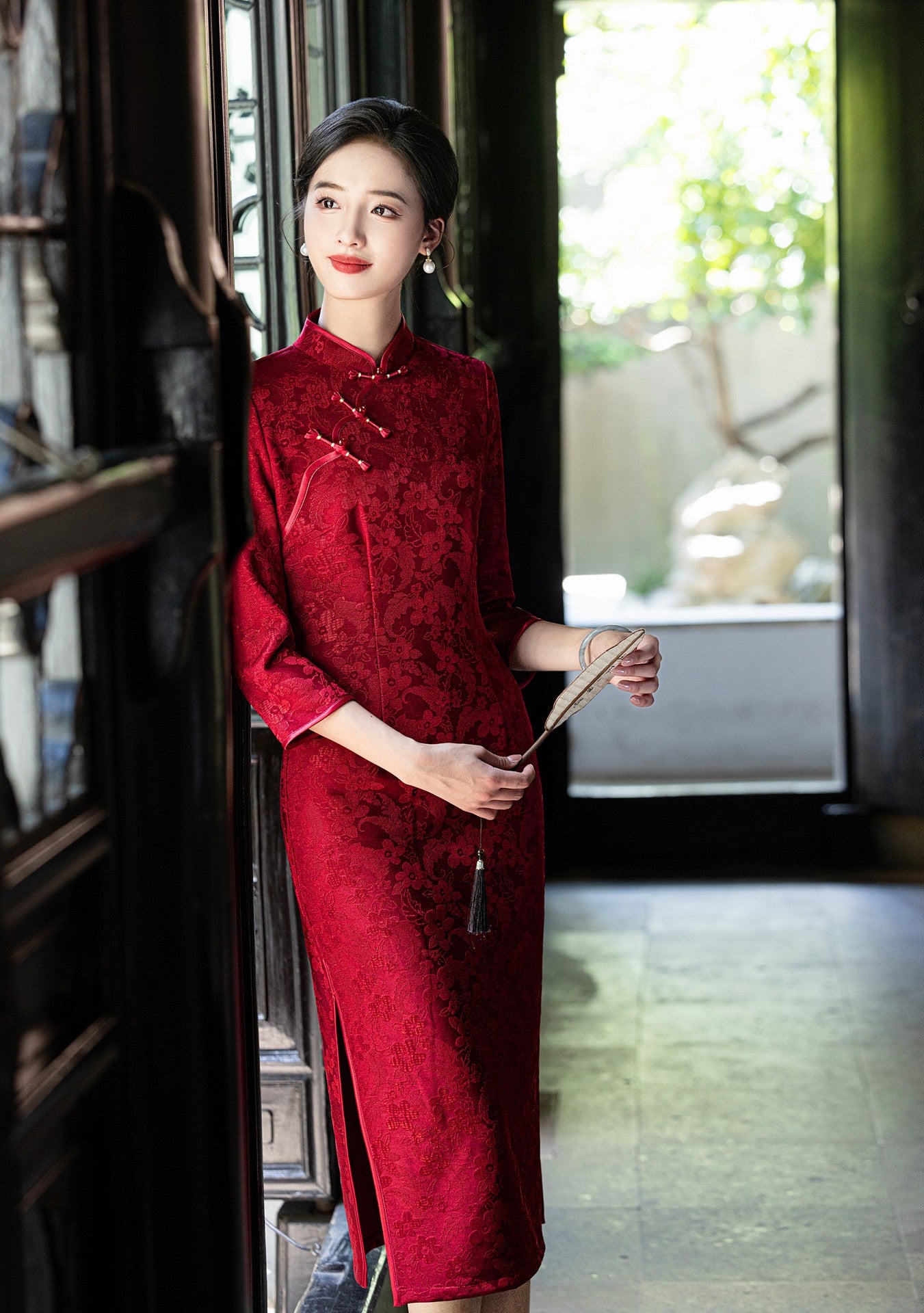 Elegant Red Long Sleeve Qipao – Autumn Wedding Event Dress