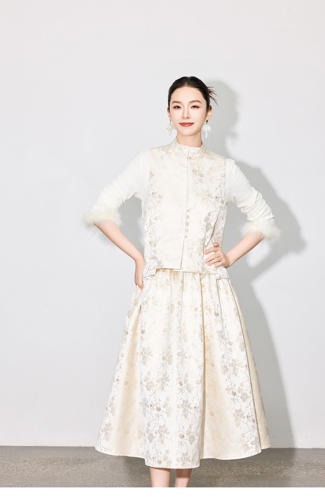 Elegant Jacquard Sleeveless Vest & A-Line Skirt Two-Piece Set