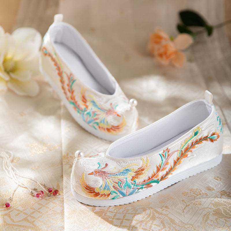 Autumn 2025 Hanfu Shoes — Bride Xiuhe Shoes with Inner Height for Women
