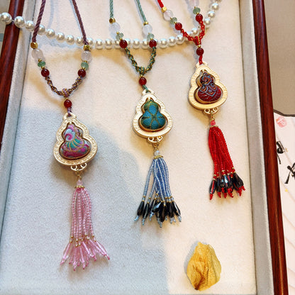 Song Brocade Gourd Pendant | Elegant Chinese Style Peace Amulet Accessory