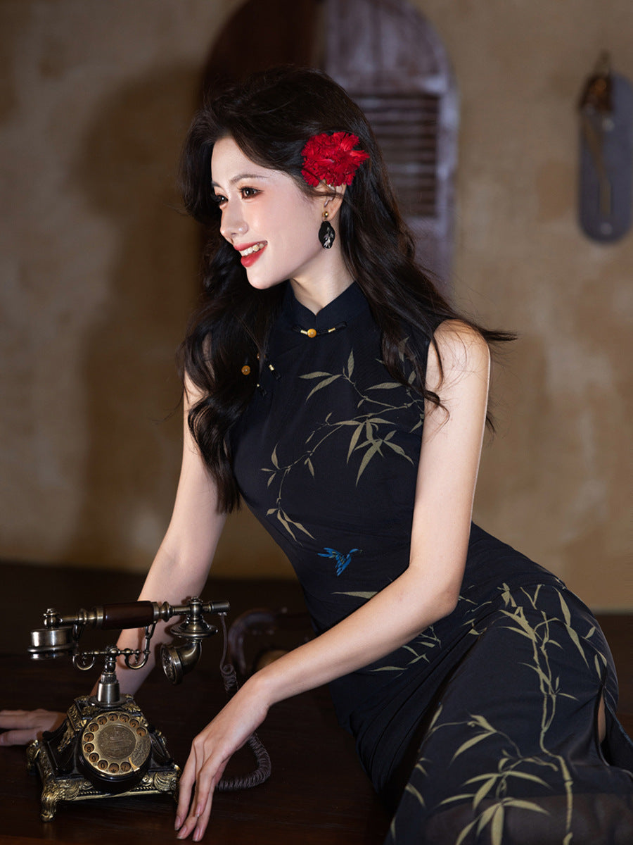 Elegant Black Cheongsam – 2025 Sleeveless Slim Fit Dress