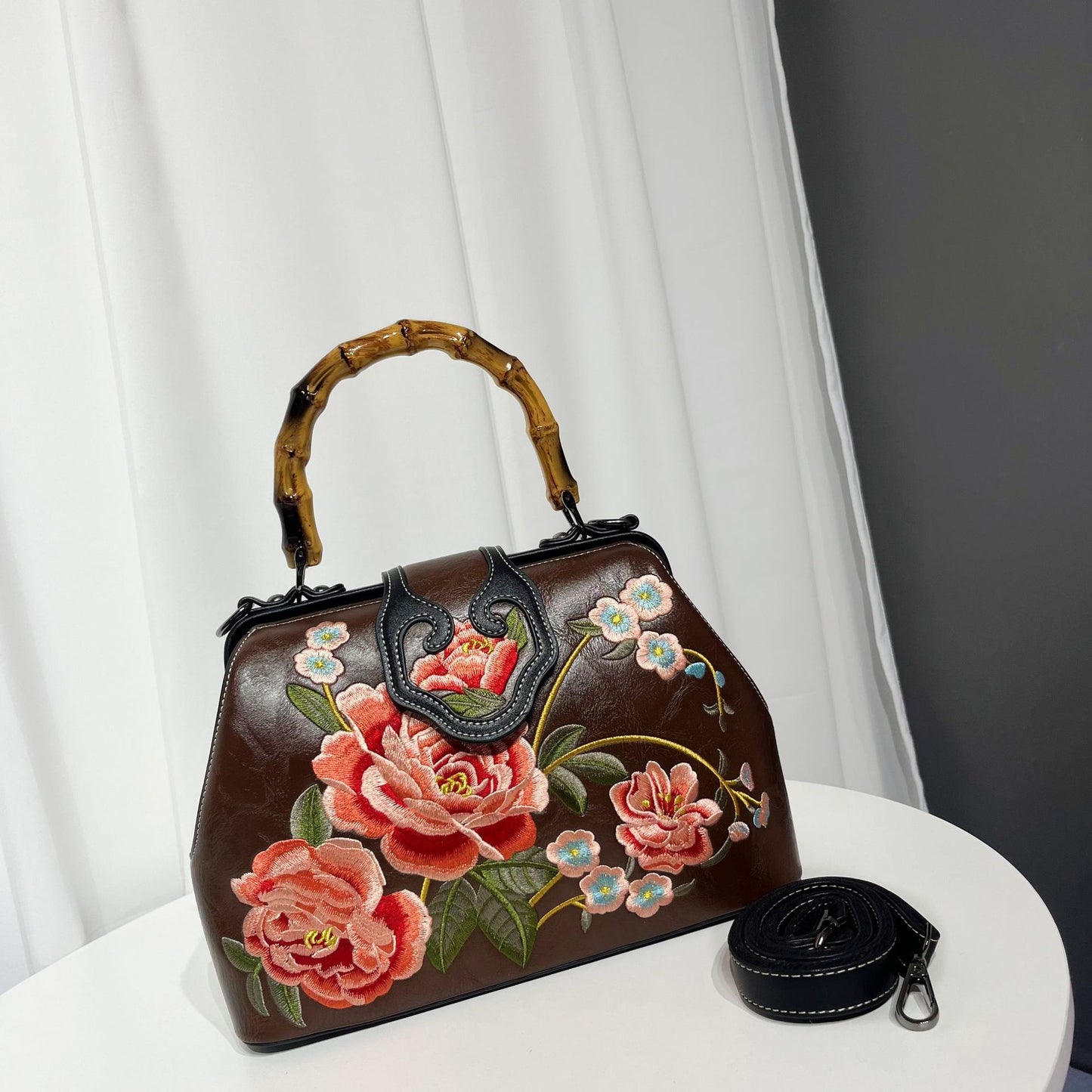 Vintage Chinese Embroidered Bag — Elegant Shoulder Crossbody for Women