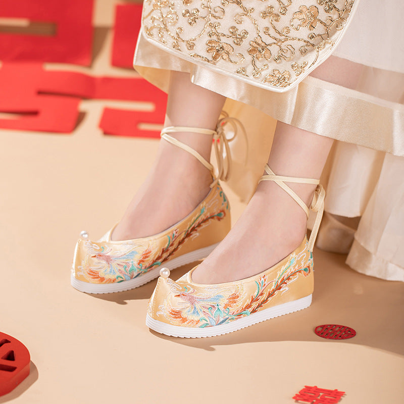 Autumn 2025 Hanfu Shoes — Bride Xiuhe Shoes with Inner Height for Women