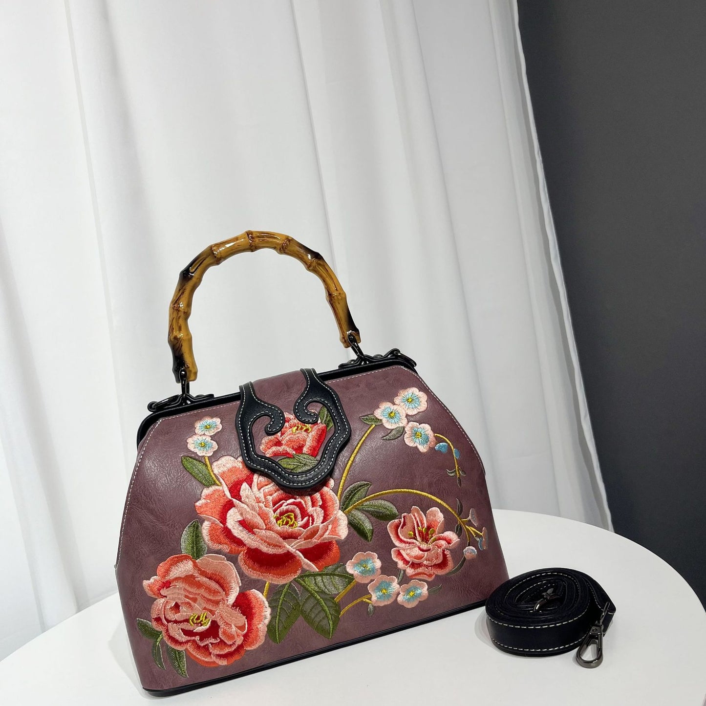 Vintage Chinese Embroidered Bag — Elegant Shoulder Crossbody for Women