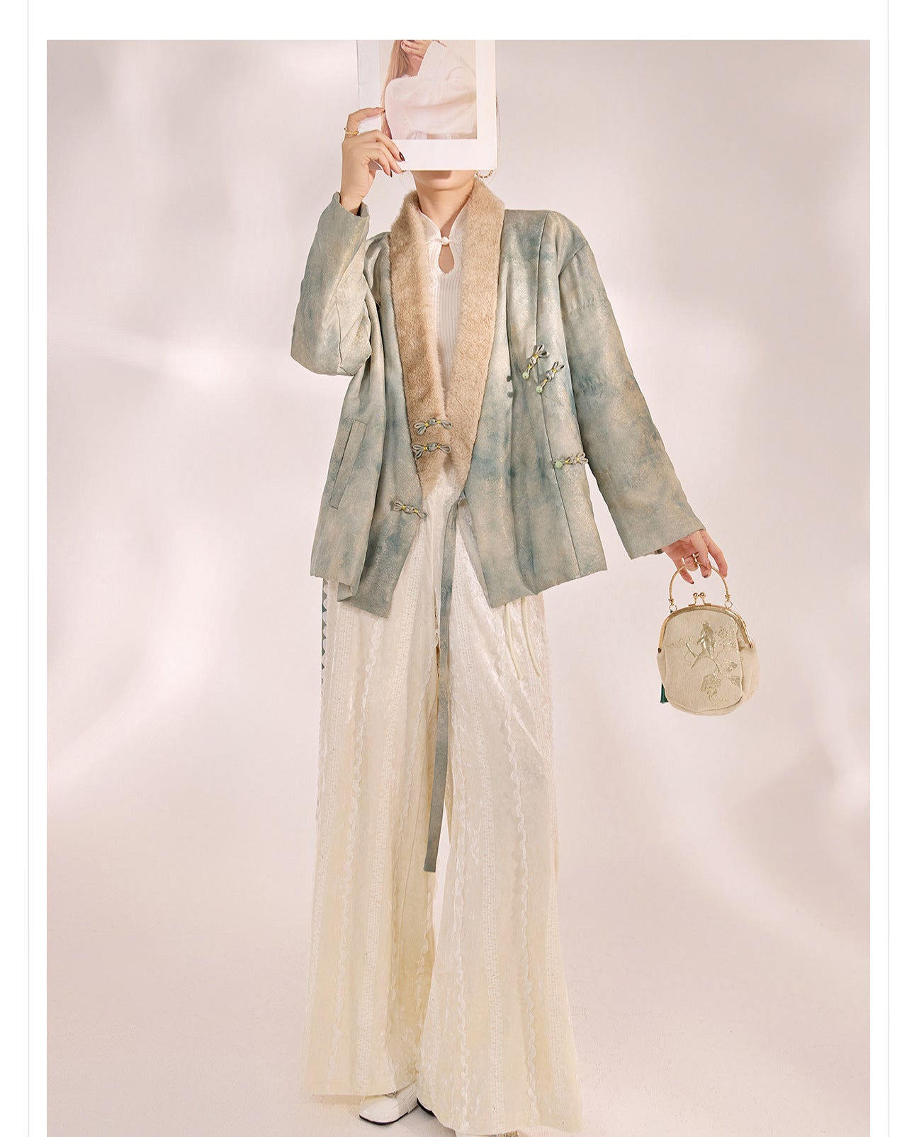 New Chinese Style Feather Collar Embroidered Cotton Jacket for Women