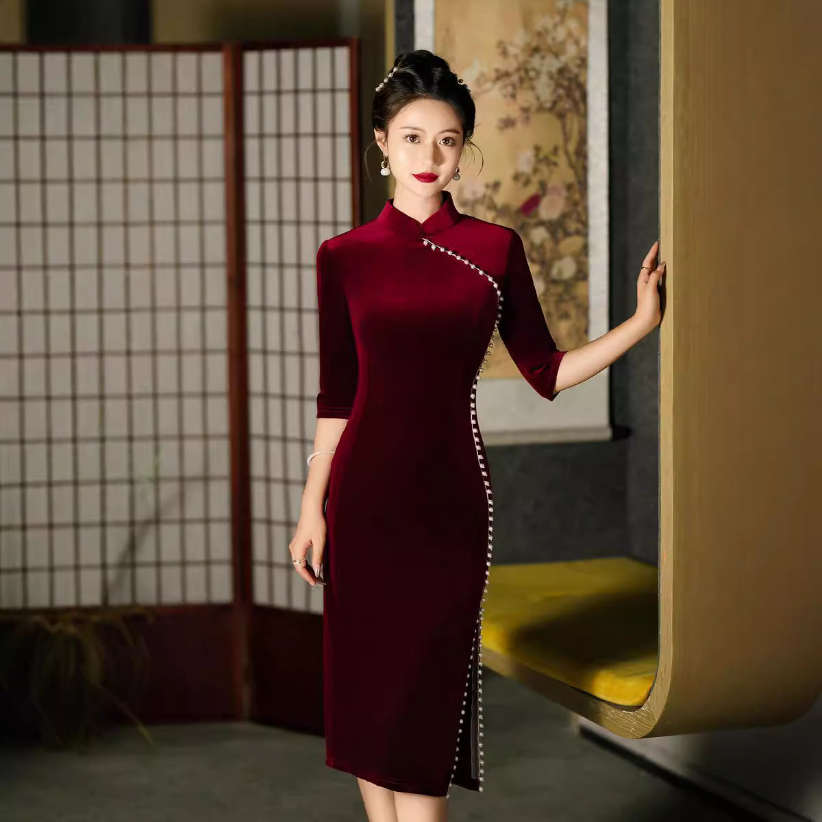 Elegant Mid-Sleeve Velvet Qipao – Burgundy Daily Dress