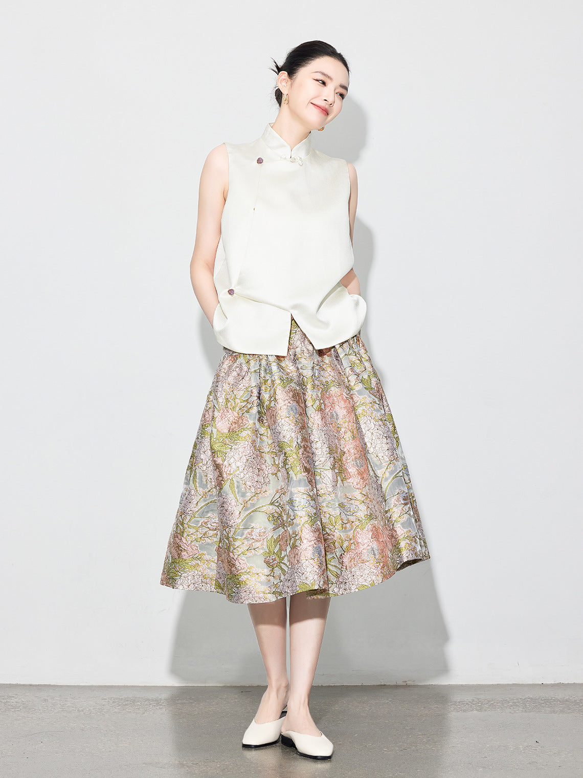 Early Spring Retro Jacquard Embroidered Vest & Skirt Set