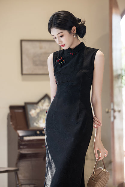 Improved Chinese Sleeveless Cheongsam – Elegant Autumn Fashion