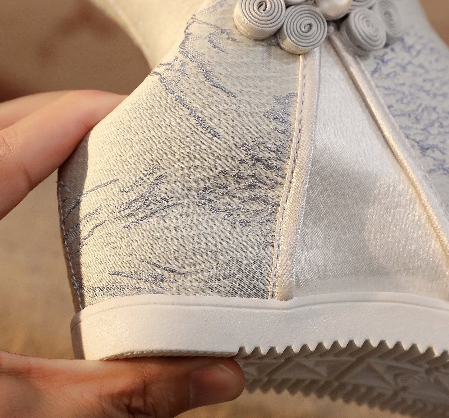 Women’s Hanfu Boots — Embroidered Ink Painting Autumn Height-Increasing Shoes