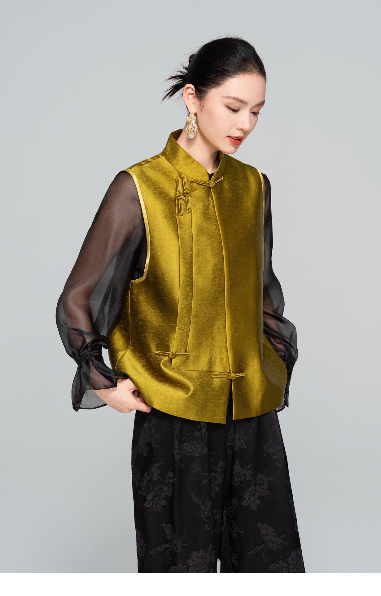 Elegant Stand Collar Button Sleeveless Layered Vest