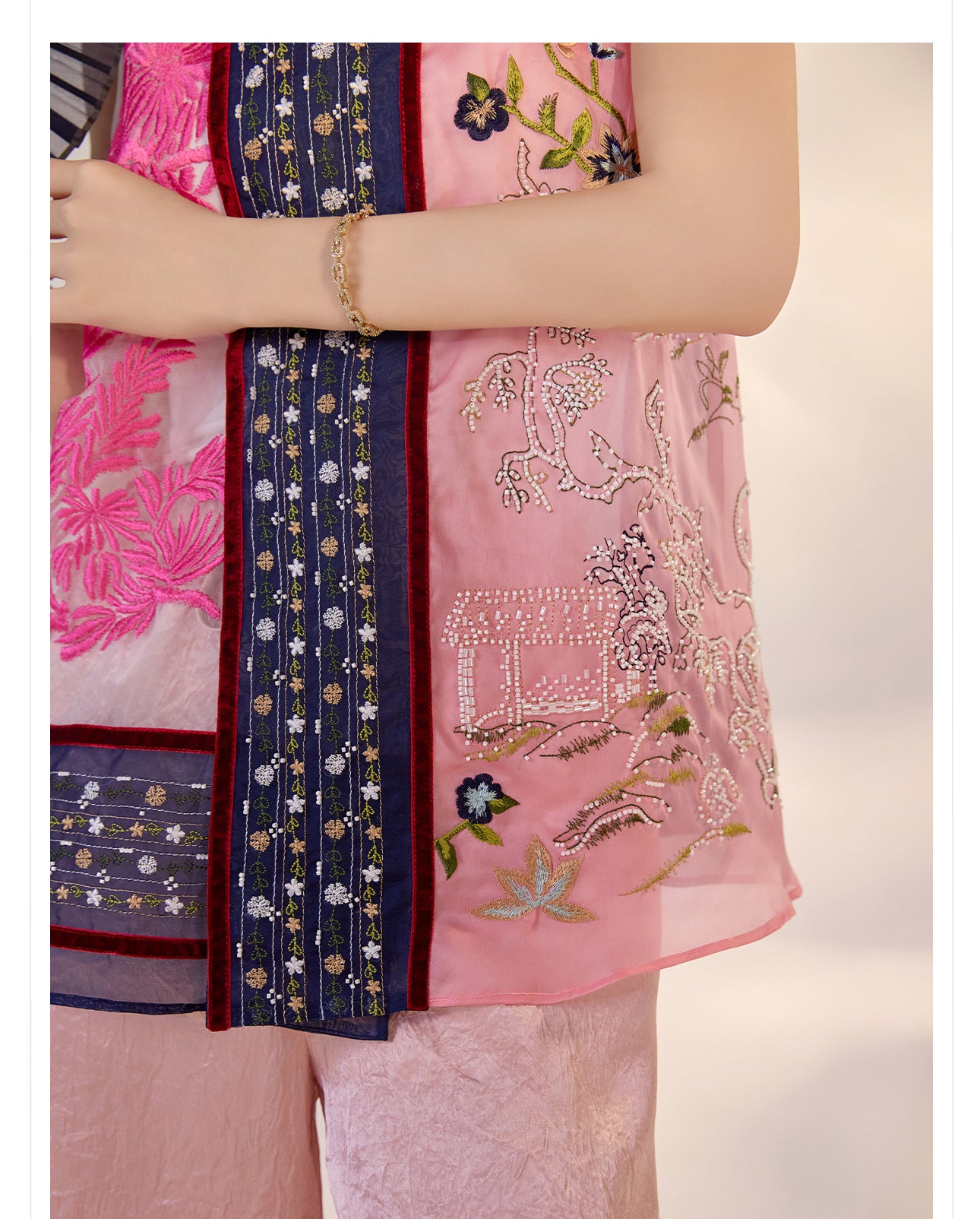 2026 New Chinese Embroidered Colorblock Mulberry Silk Vest Top