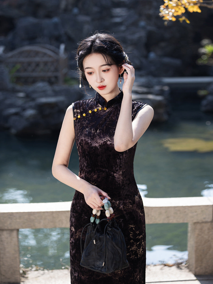 New Chinese Style Black Velvet Cheongsam – Slim Fit Dress