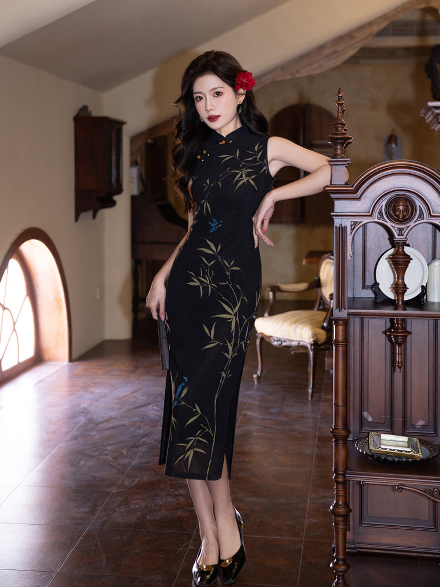 Elegant Black Cheongsam – 2025 Sleeveless Slim Fit Dress