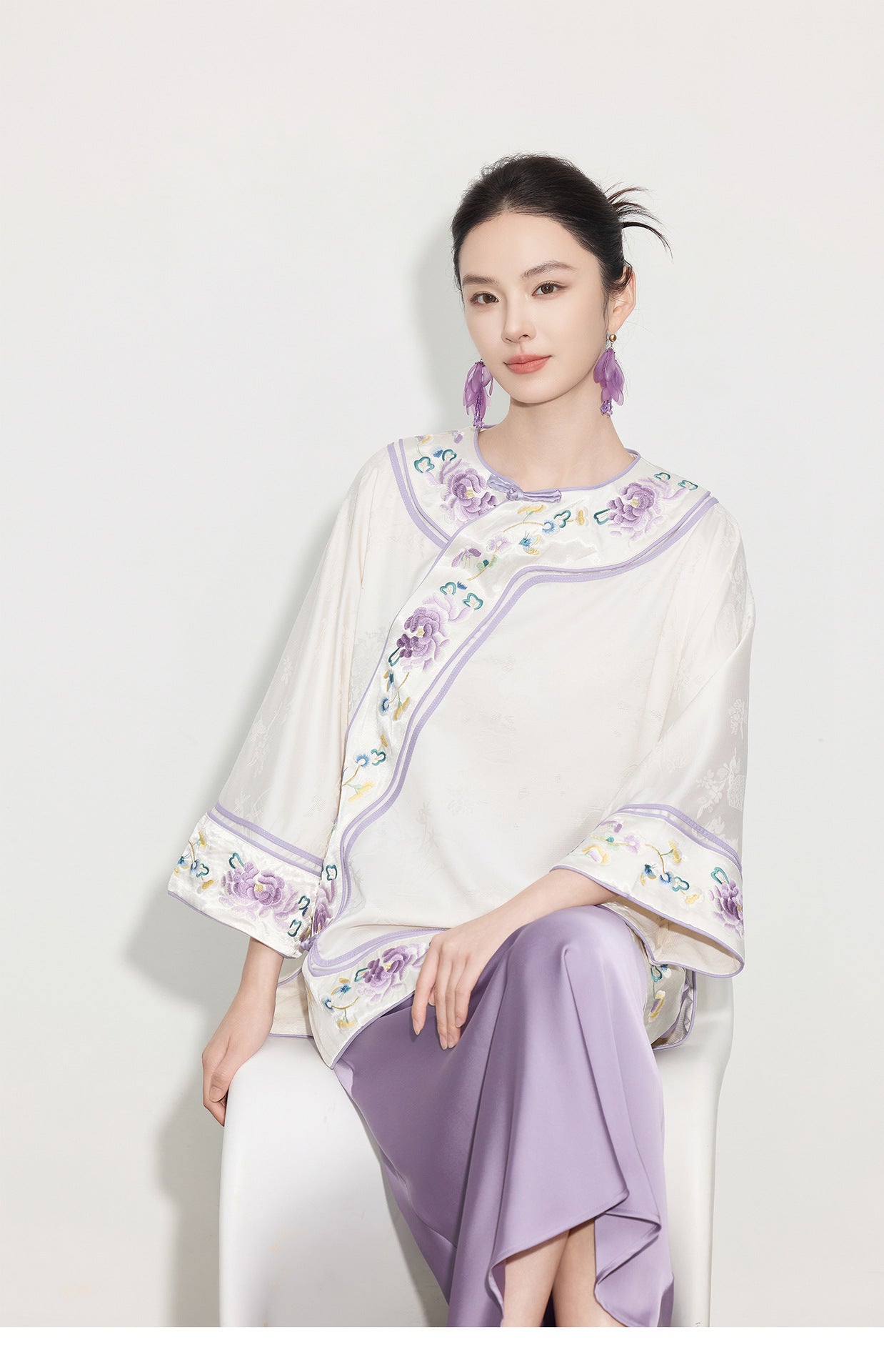 Chinese Style Jacquard Embroidery Coat for Women