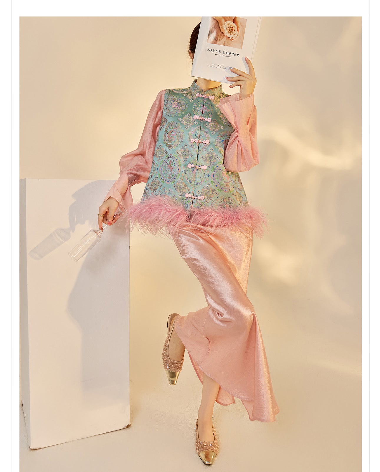 Ostrich Feather Detachable Vest – Elegant New Chinese Style Top