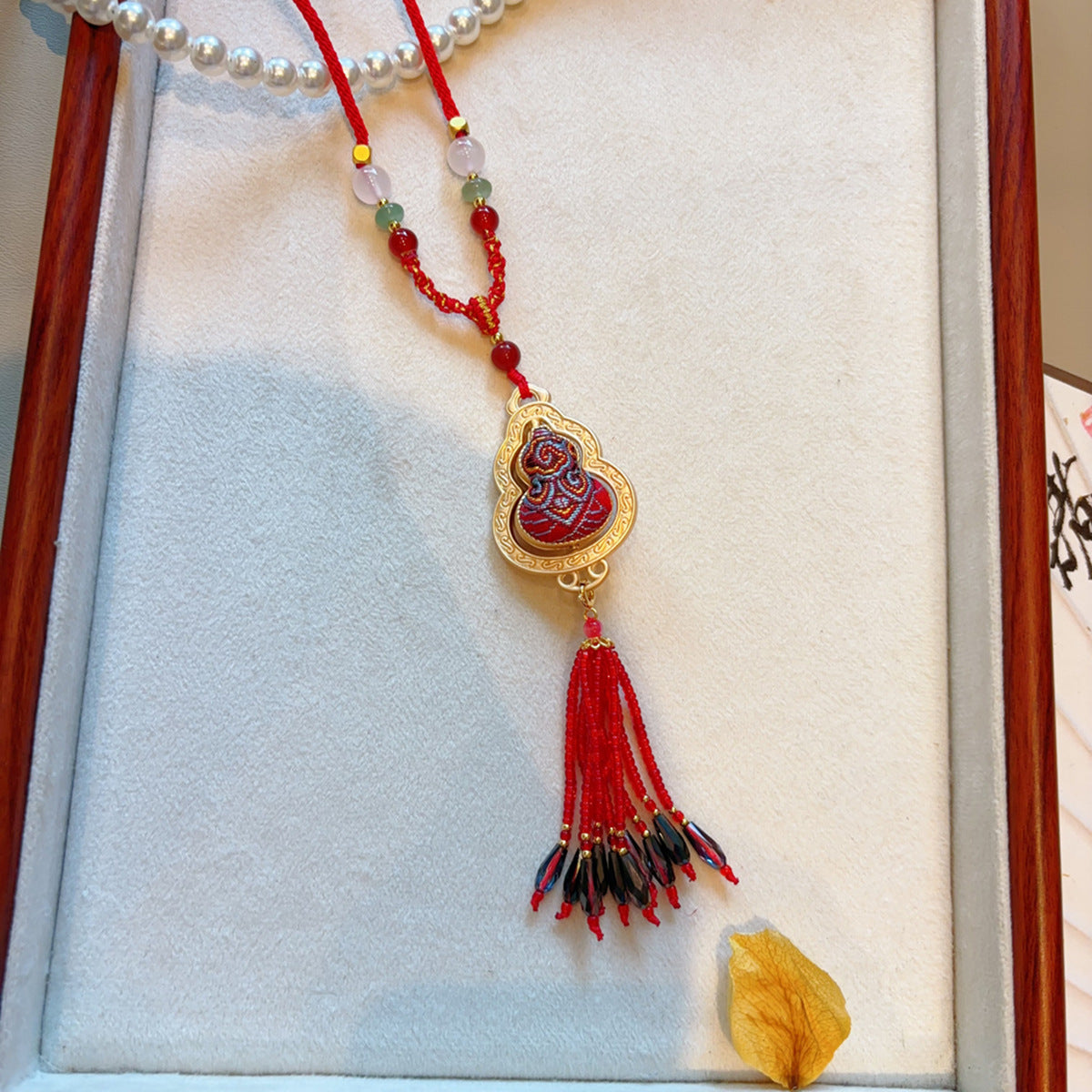 Song Brocade Gourd Pendant | Elegant Chinese Style Peace Amulet Accessory