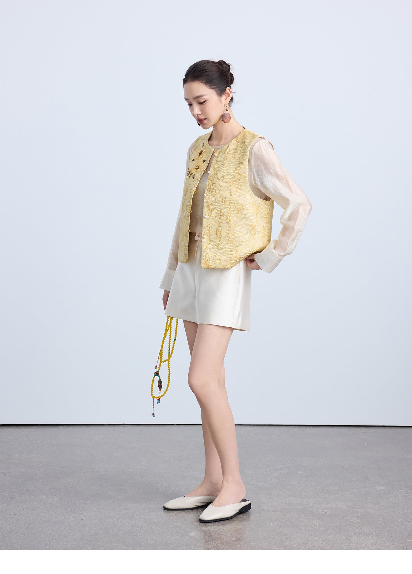 Elegant Chinese Style Sequin Embroidered Top