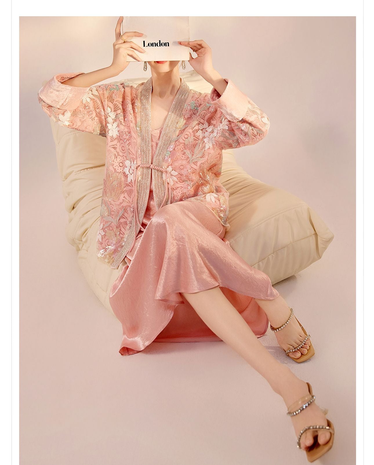 Spring New Chinese Style Velvet Sequin Embroidered Mesh Blouse