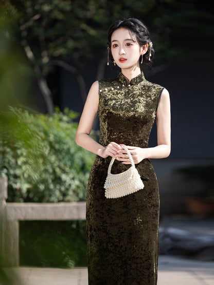 New Chinese Style Black Velvet Cheongsam – Slim Fit Dress
