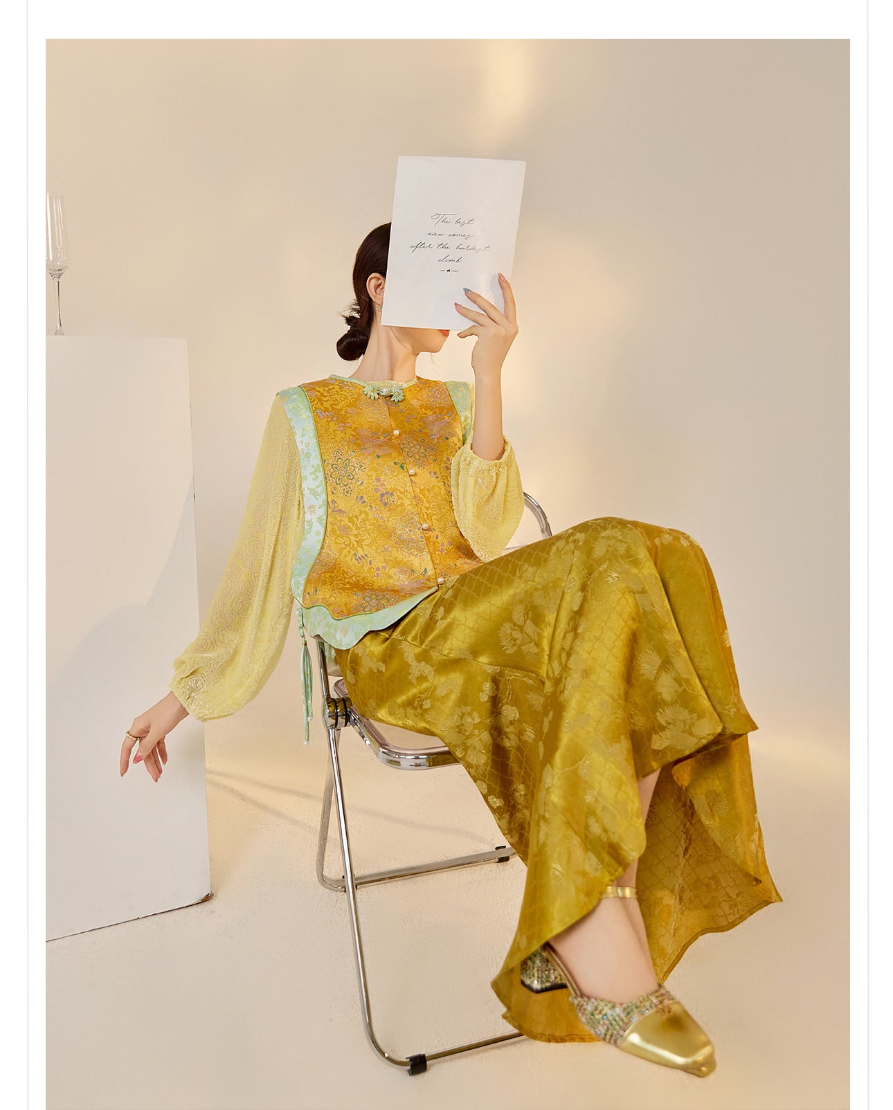 High-End Floral Embroidered Vest – Stylish Women's Top