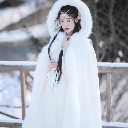 Winter Hanfu Cloak for Women – Thick Fleece Fur Collar Warm Cape