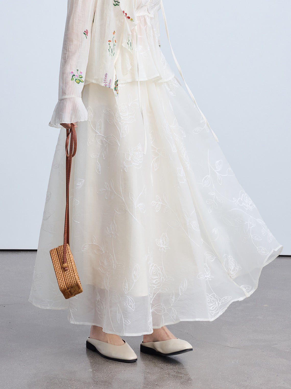 Chic Summer Lace Half Skirt for Women, Elegant and Puffy