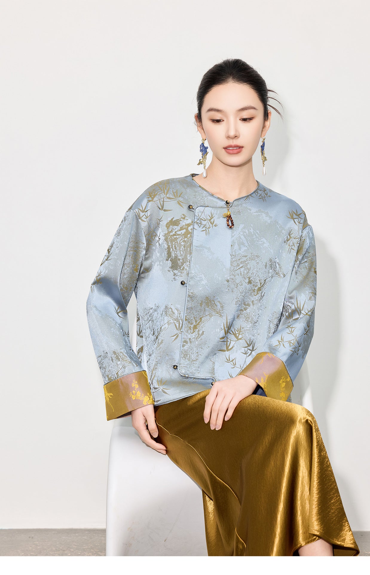 High-End Elegant Jacquard Long Sleeve Top