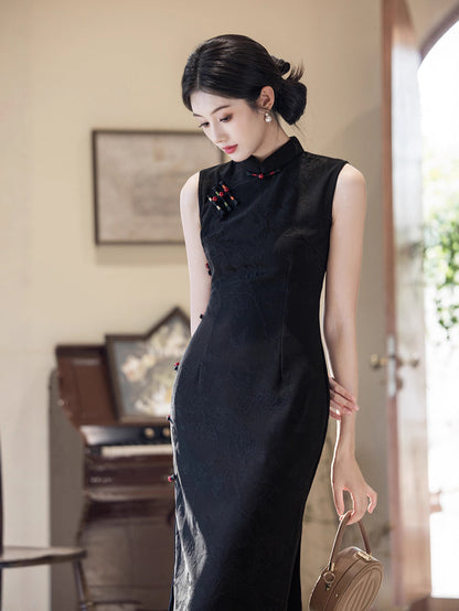 Improved Chinese Sleeveless Cheongsam – Elegant Autumn Fashion