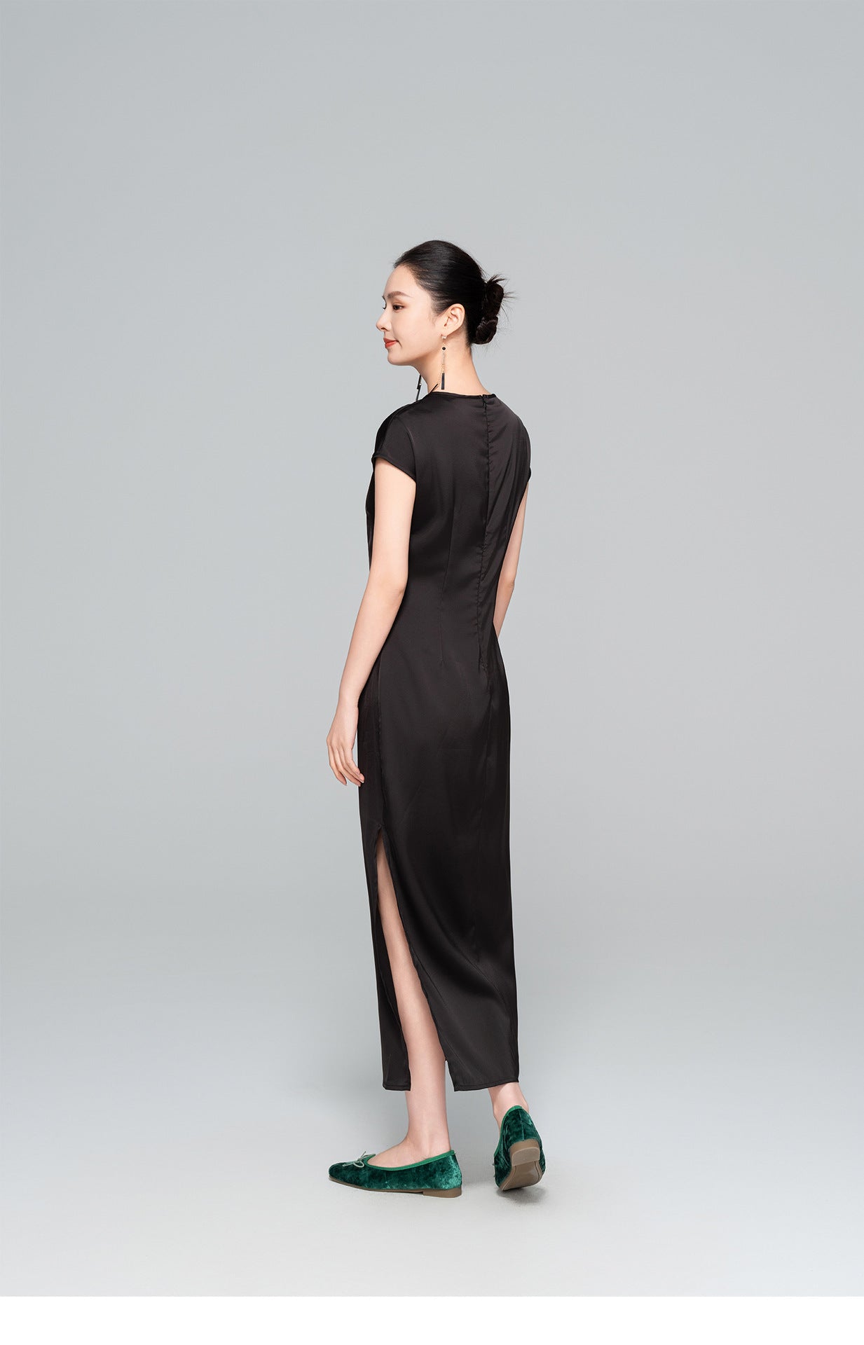 Artistic Improved Qipao – New Chinese Retro Side-Slit Dress