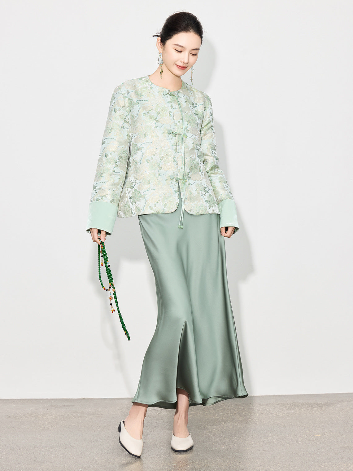 Elegant Chinese Style Long Sleeve Jacquard Top