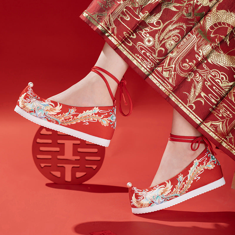 Autumn 2025 Hanfu Shoes — Bride Xiuhe Shoes with Inner Height for Women