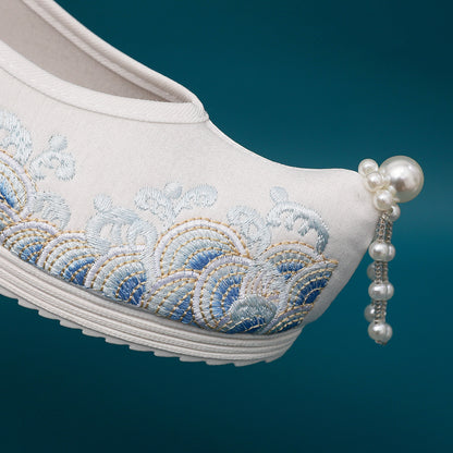 Women’s Hanfu Shoes 2026 — Embroidered Spring Heels with Inner Height Lift