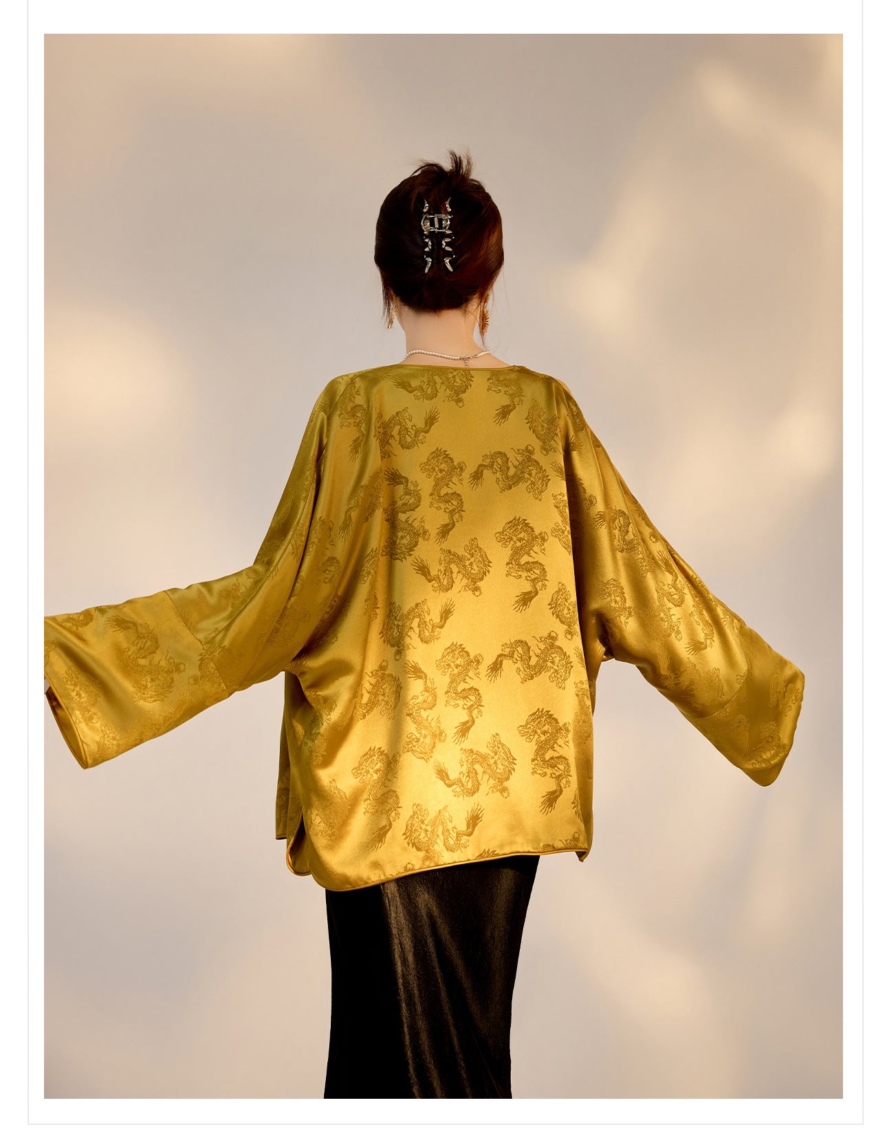 New Chinese Old Money Style Dragon Embroidered Acetate Luxury Coat