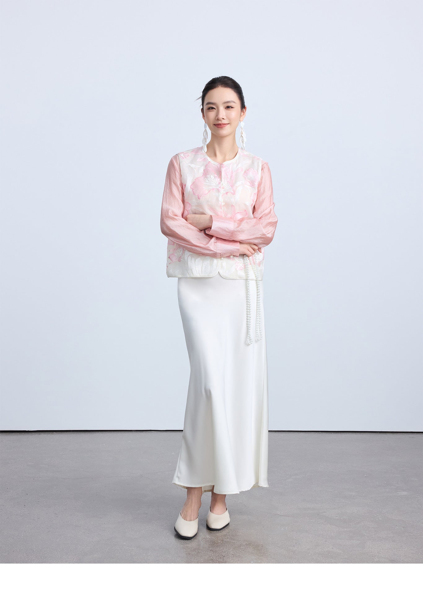 High-End Elegant Embroidered Women's Vest Top