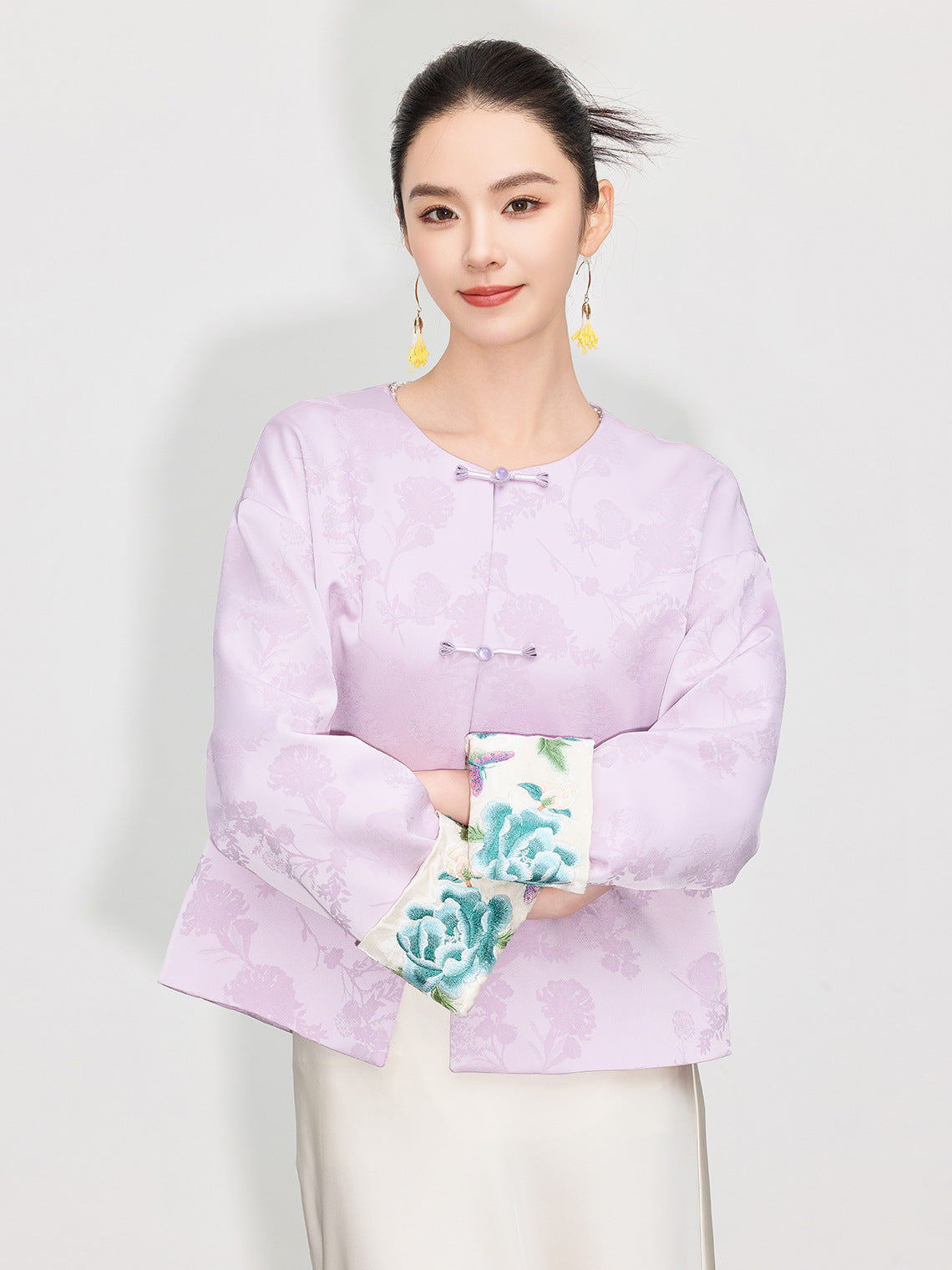 Spring Retro Embroidered Loose Slimming Jacket for Women