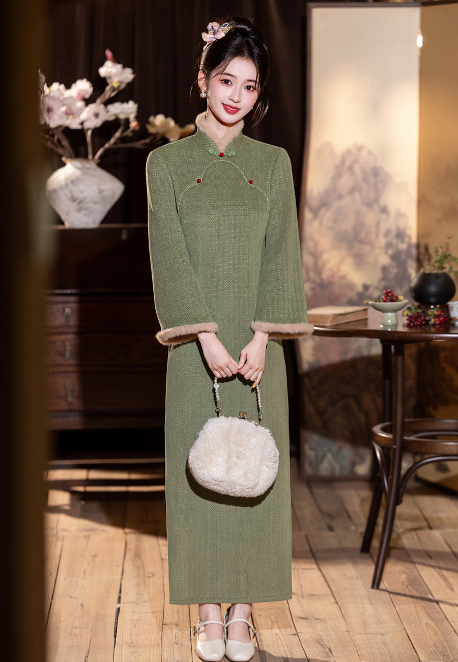 2025 Improved Green Cheongsam – Elegant Warm National Style