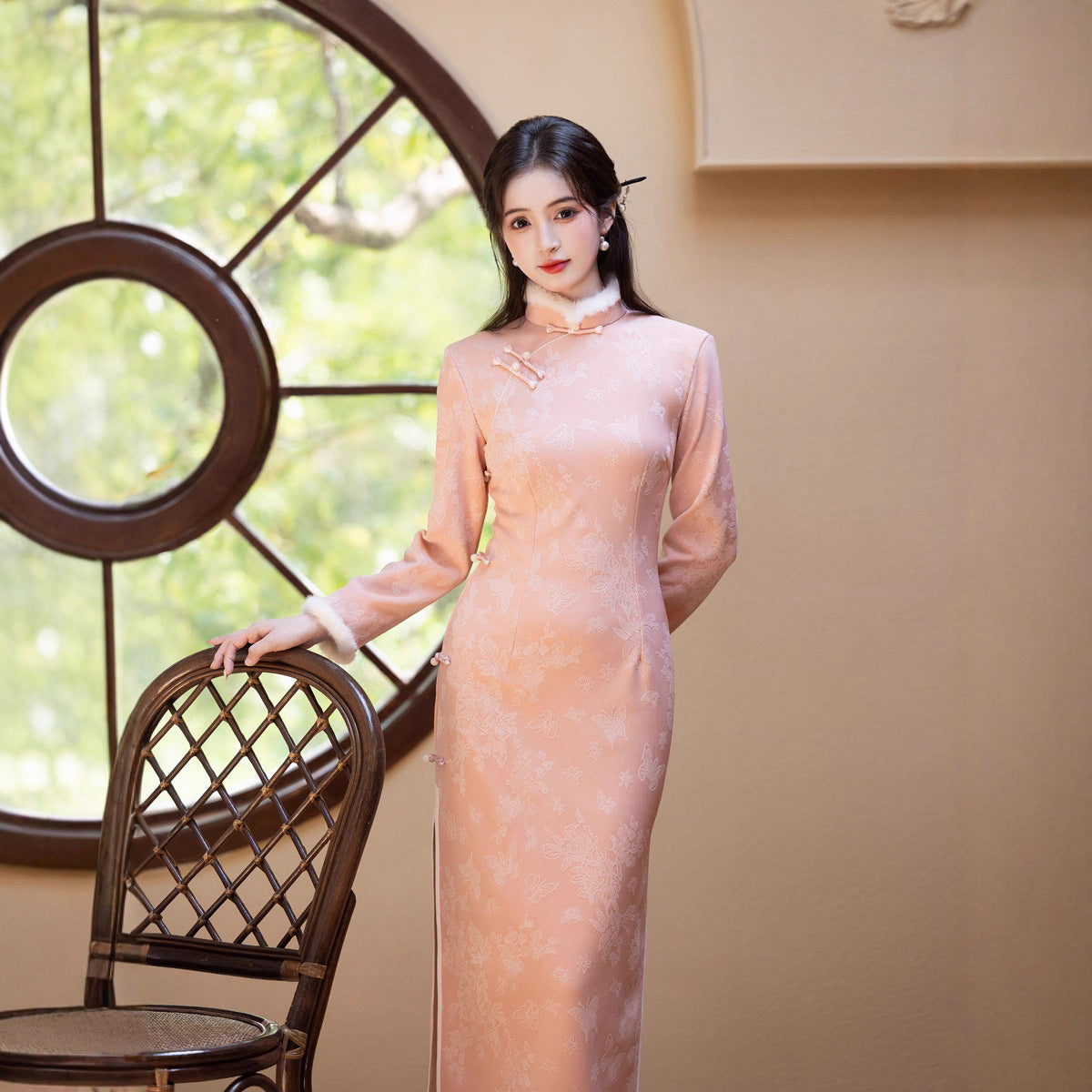 2025 Pink Velvet Cheongsam | New Chinese Style Warm Winter Dress