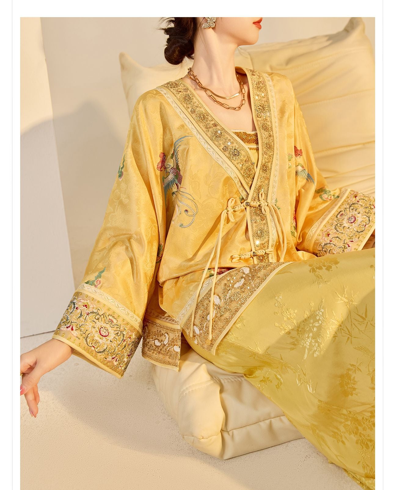 Luxury V-Neck Embroidered Jacket – Modern Chinese Style Outerwear