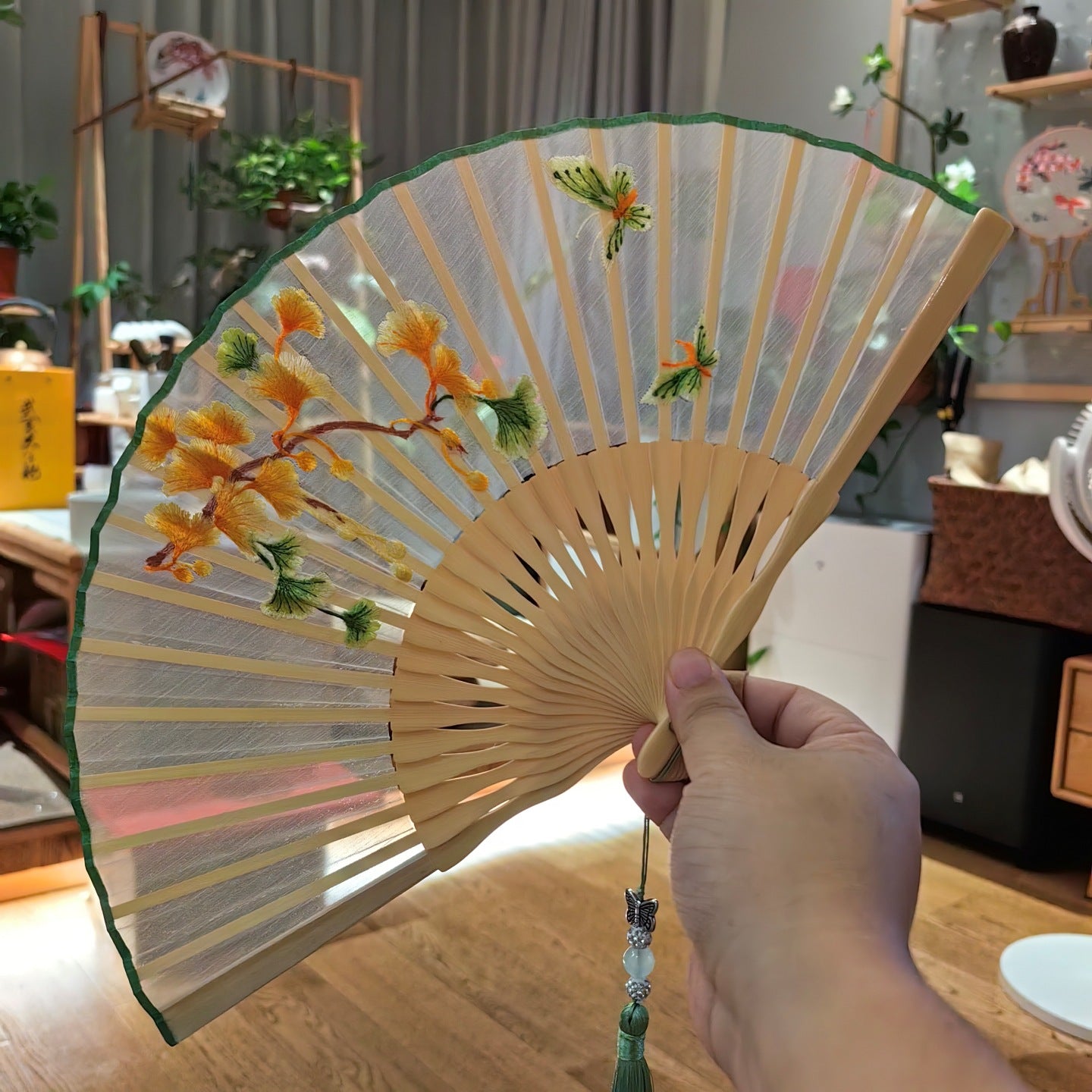 Handmade Suzhou Embroidery Folding Fan — Chinese Style Craft Gift