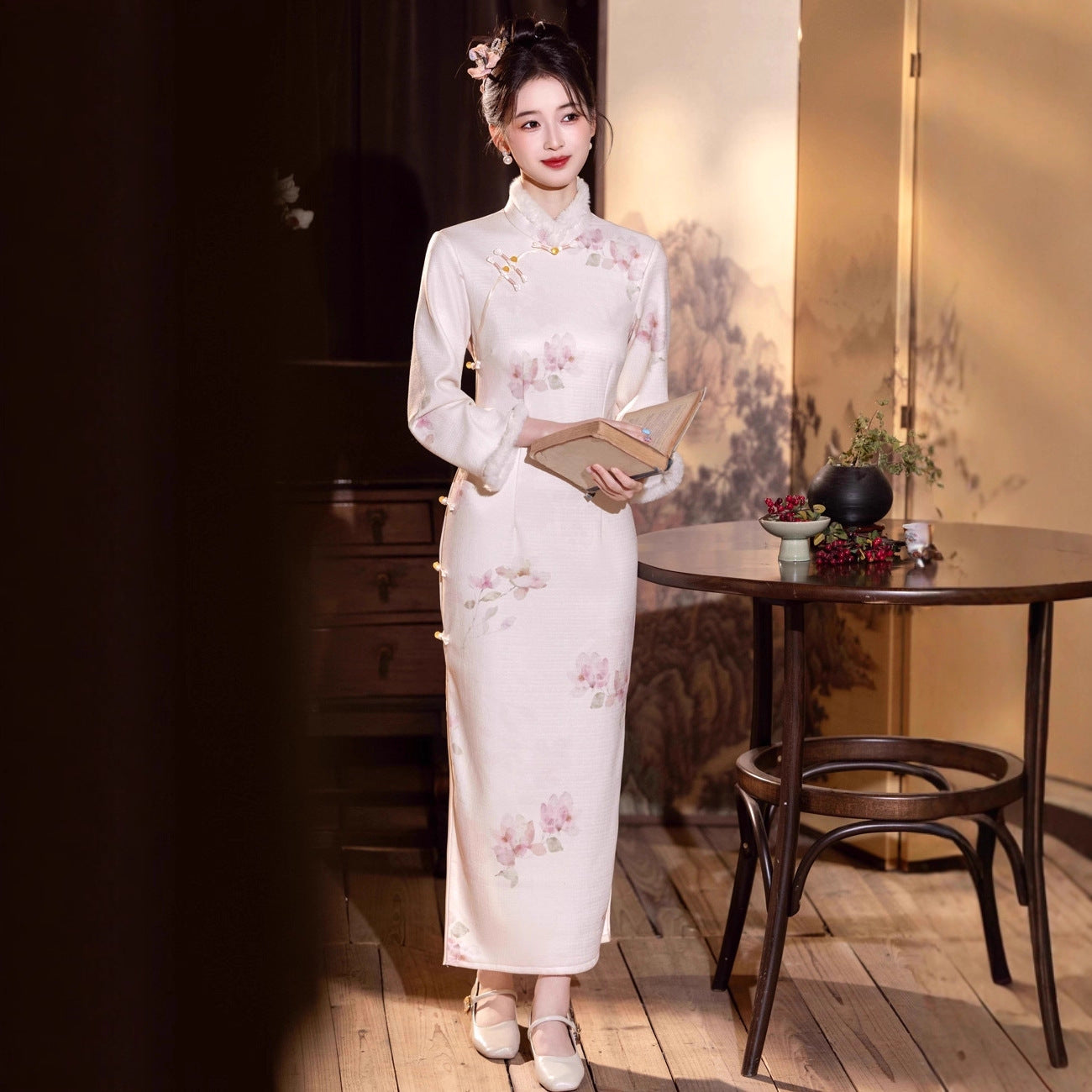 High-End Chinese Qipao – Gorgeous Winter Dress for Women