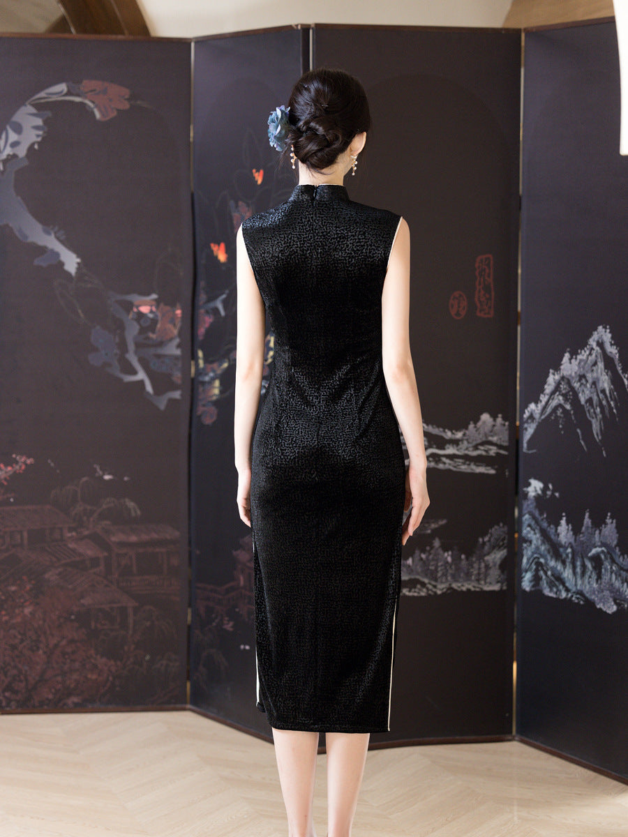 Retro Elegant Black Cheongsam – 2025 New Women's Dress