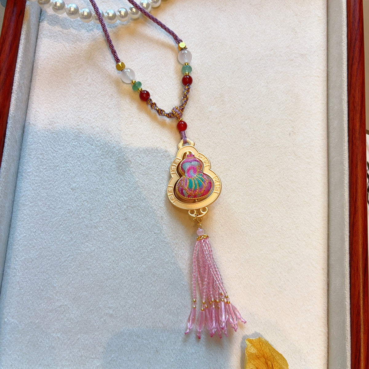 Song Brocade Gourd Pendant | Elegant Chinese Style Peace Amulet Accessory