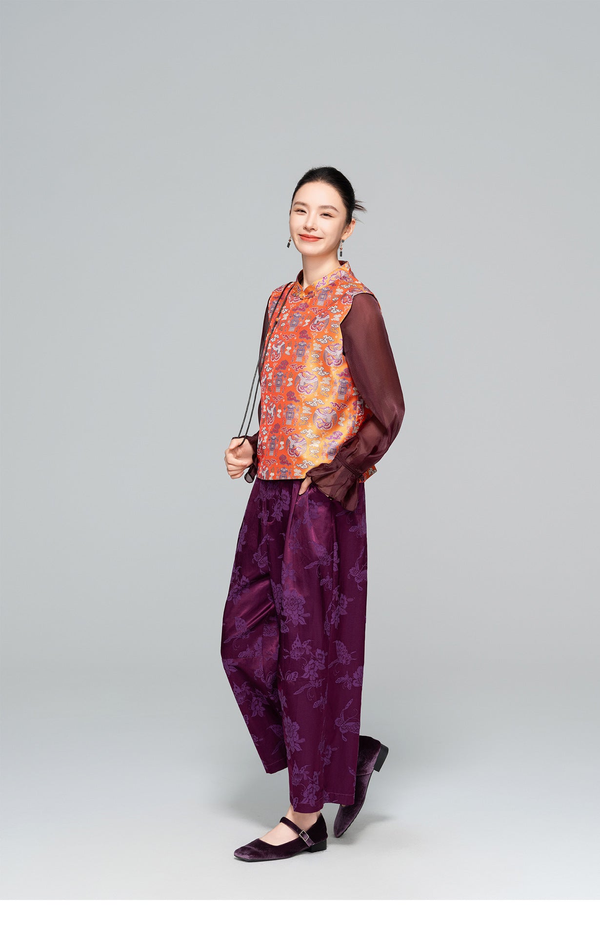 Elegant New Chinese Style Jacquard Sleeveless Vest for Women