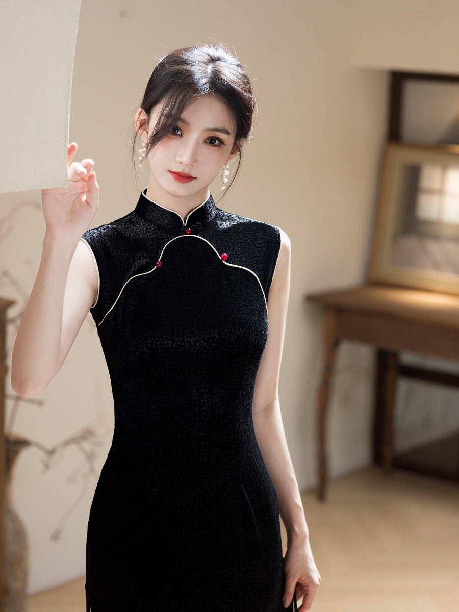 Retro Elegant Black Cheongsam – 2025 New Women's Dress