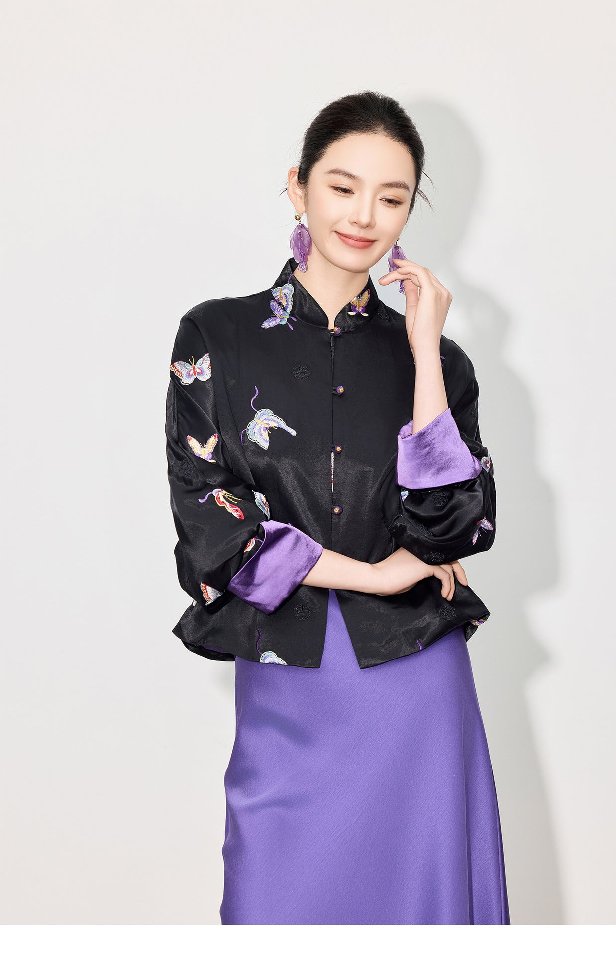 High-End Elegant Loose Fit Embroidered Blouse for Women