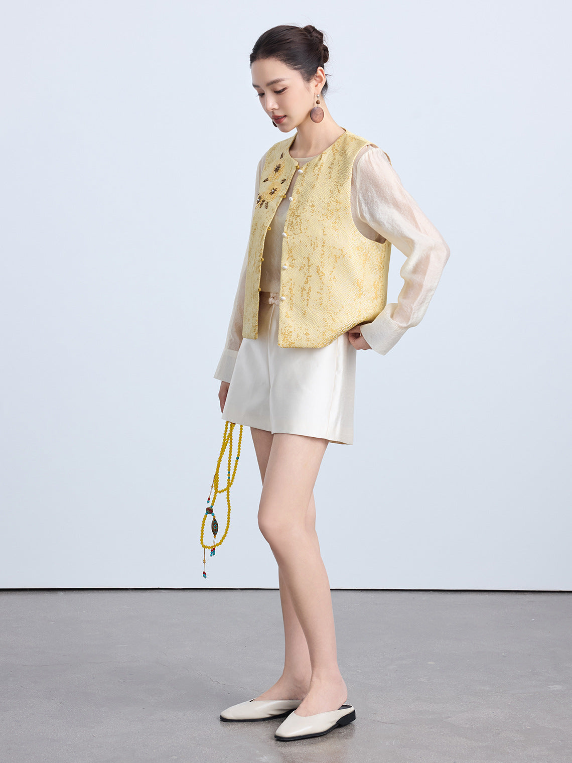 Elegant Chinese Style Sequin Embroidered Top